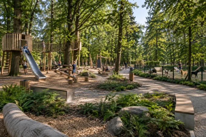 Javni gozdni park pri pokopališču